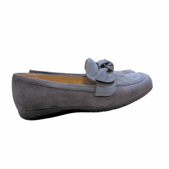 Comfortview Gray Suede Bow Detail Loafers, Size 8.5 - Picture 2 of 7